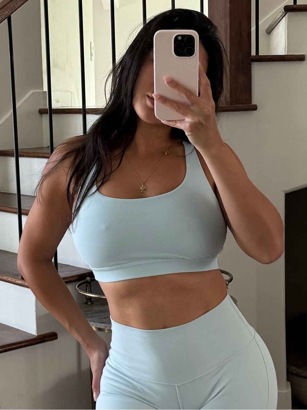 Seamless Light Blue Scoop Neck Sports Bra
